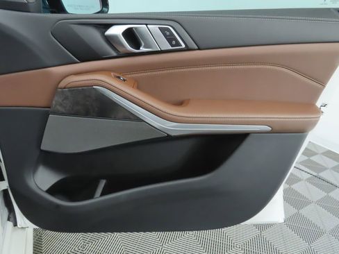 Used 2024 BMW X5 xDrive40i w/ Executive Package image 26