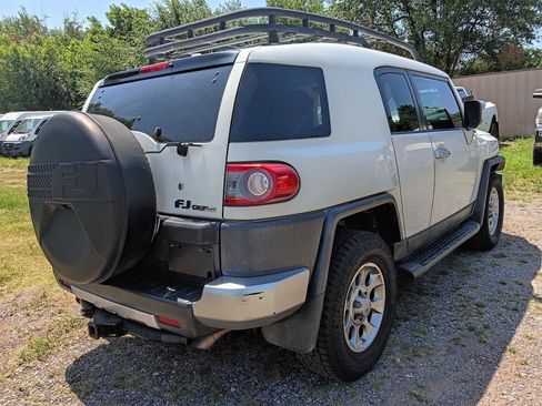Used 2012 Toyota FJ Cruiser 2WD w/ Convenience Pkg image 5