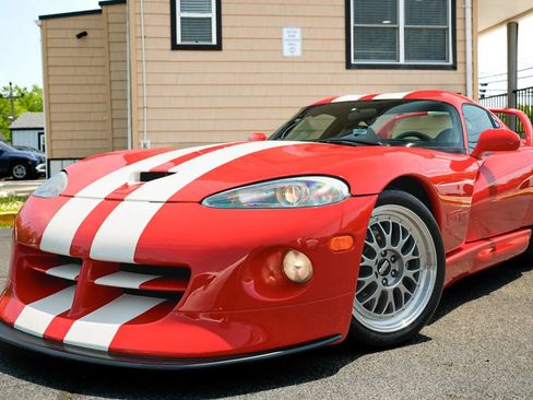 Used 2002 Dodge Viper GTS RWD image 9