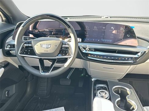 New 2026 Cadillac Lyriq Luxury image 2