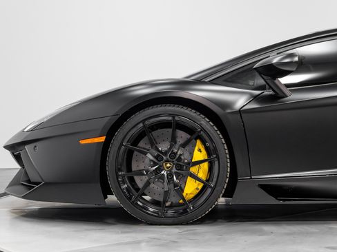 Used 2014 Lamborghini Aventador LP 700-4 image 27