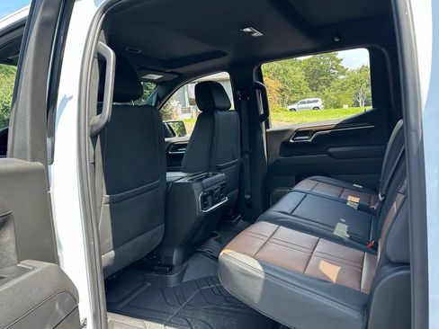 Used 2025 Chevrolet Silverado 1500 High Country AWD/4WD image 48
