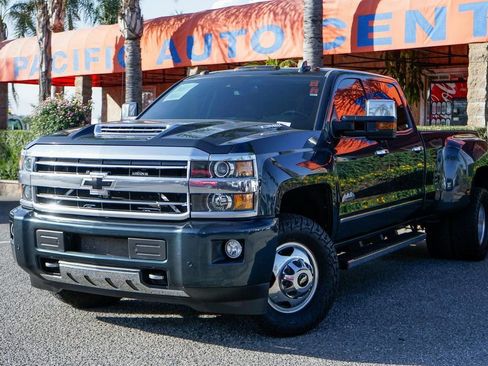 Used 2018 Chevrolet Silverado 3500 High Country w/ Duramax Plus Package AWD/4WD image 4