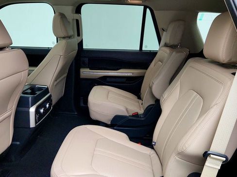 Used 2024 Ford Expedition Limited RWD image 22