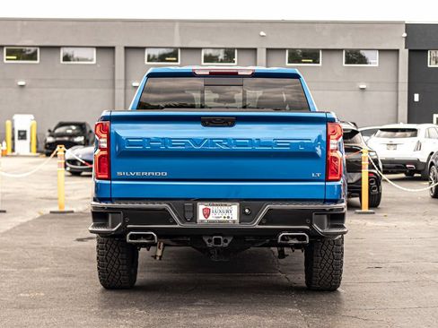 Used 2024 Chevrolet Silverado 1500 LT Trail Boss w/ LT Trail Boss Premium Package AWD/4WD image 12
