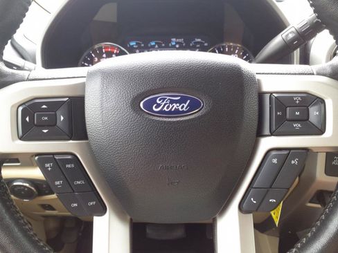 Used 2019 Ford F350 Lariat w/ Lariat Value Package image 12