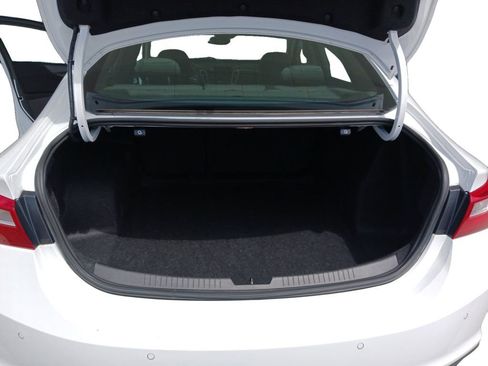 Used 2024 Chevrolet Malibu LT FWD image 13