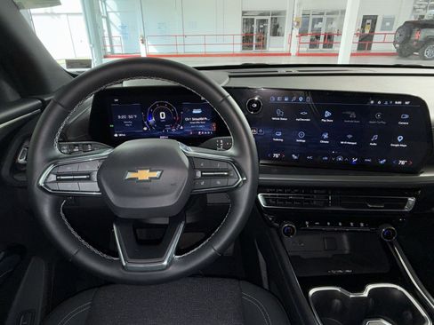 New 2026 Chevrolet Traverse LT FWD image 16