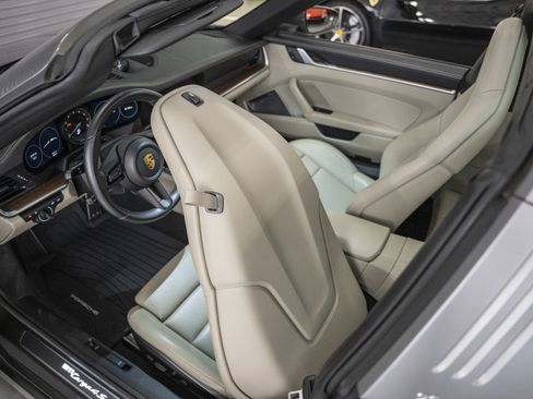 Used 2022 Porsche 911 Targa 4S AWD/4WD image 39