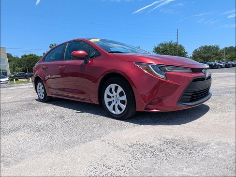 Used 2024 Toyota Corolla LE FWD image 2