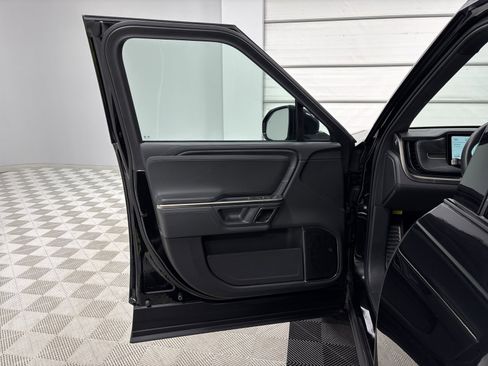Used 2024 Rivian R1S Adventure AWD/4WD image 16