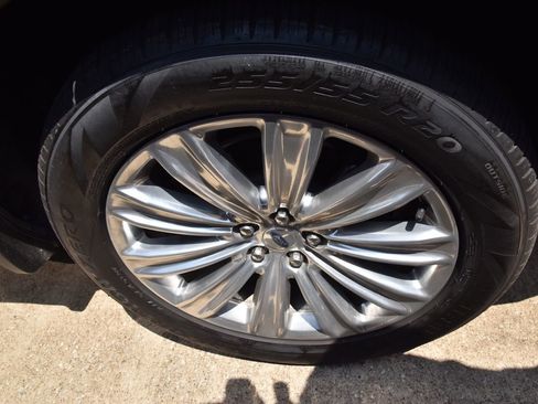 Used 2021 Ford Explorer Limited w/ Equipment Group 301A RWD image 12
