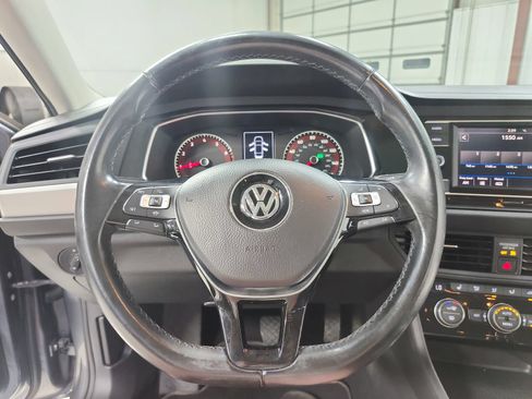 Used 2019 Volkswagen Jetta SE FWD image 24