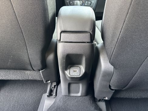 Used 2020 Jeep Renegade Altitude AWD/4WD image 17