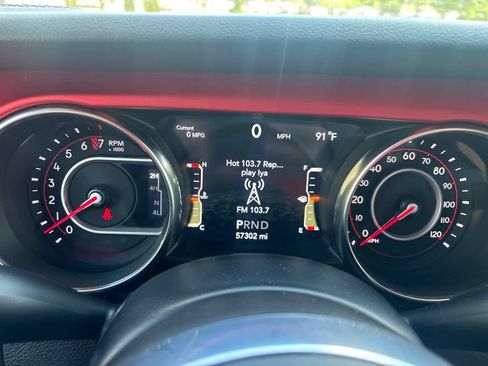 Used 2019 Jeep Wrangler Unlimited Rubicon w/ LED Lighting Group AWD/4WD image 15