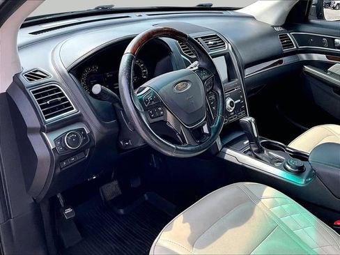 Used 2017 Ford Explorer Platinum AWD/4WD image 15