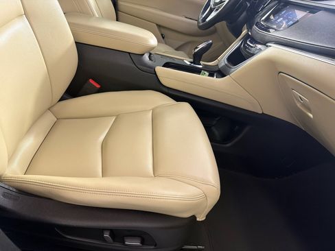 Used 2017 Cadillac XT5 FWD image 20