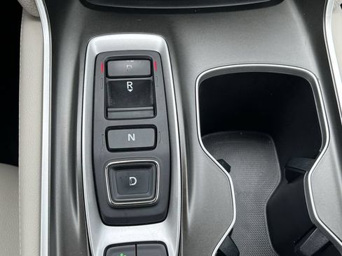 Used 2019 Honda Accord Touring image 25