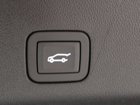 New 2026 GMC Yukon XL Elevation w/ Elevation Premium Package AWD/4WD image 19