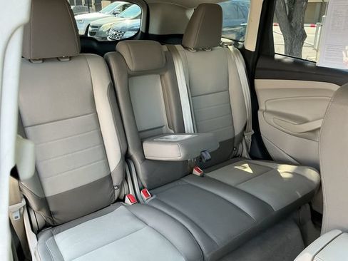 Used 2015 Ford Escape SE w/ Equipment Group 201A FWD image 25