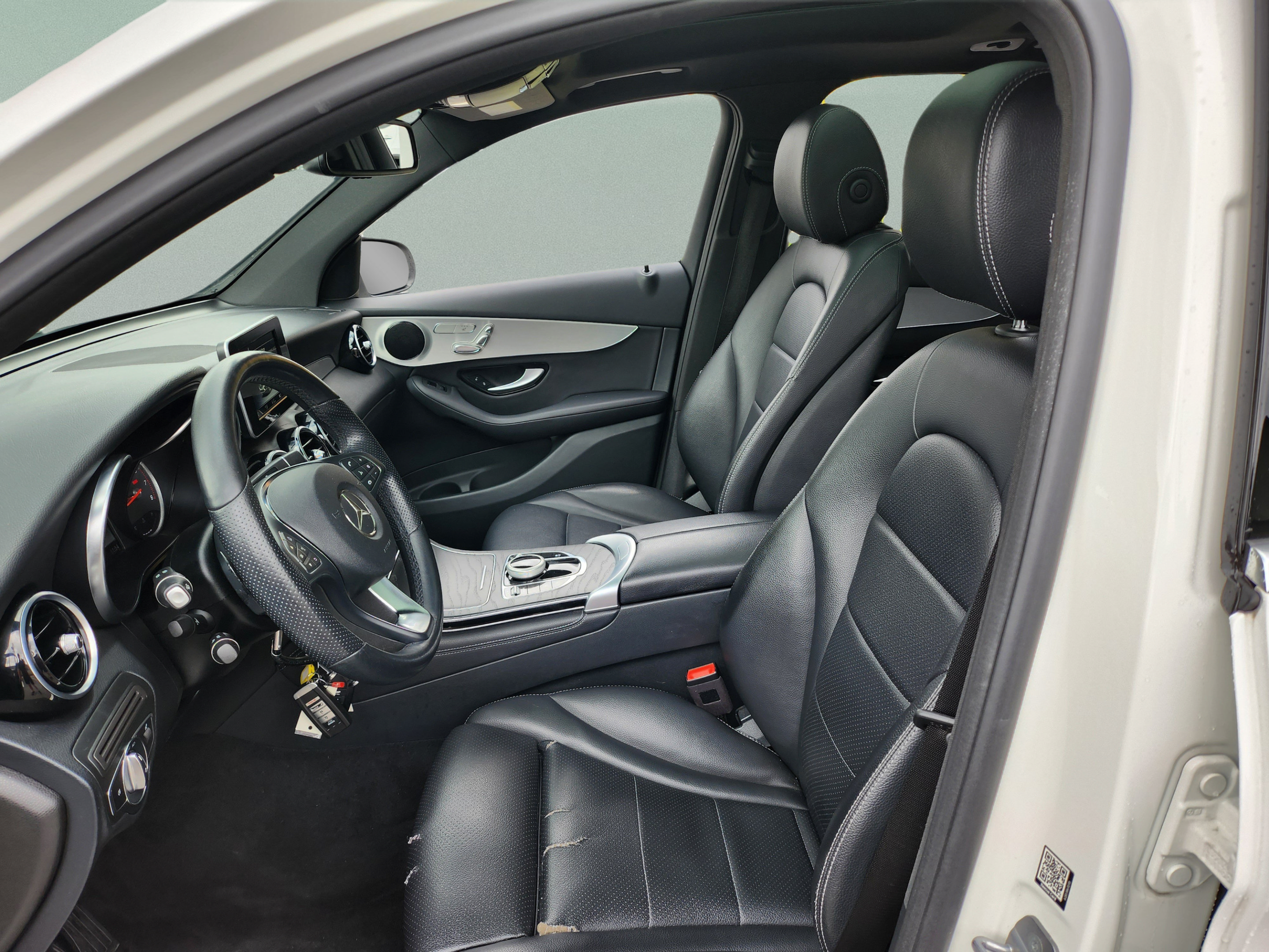 Used 2019 Mercedes-Benz GLC 300 image 12