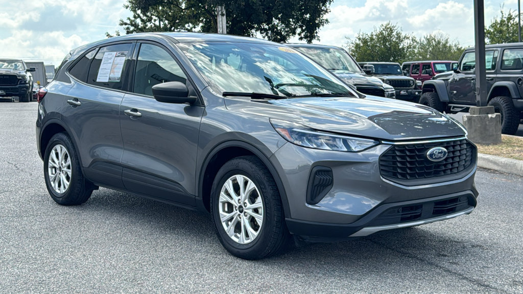 Used 2025 Ford Escape Active FWD image 35