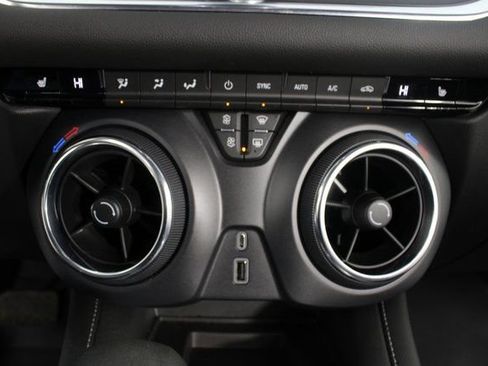 Used 2024 Chevrolet Blazer LT w/ Convenience Package image 6