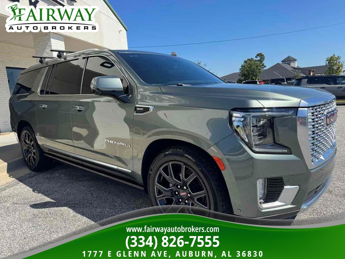 Used 2023 GMC Yukon XL Denali w/ Advanced Technology Package RWD image 4