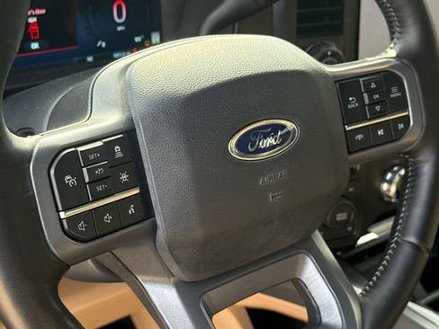 Used 2024 Ford F350 Lariat w/ Lariat Ultimate Package AWD/4WD image 29