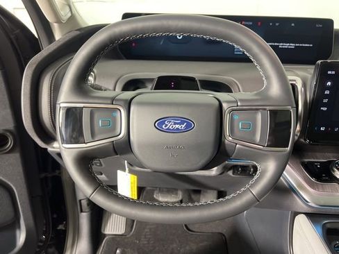 New 2026 Ford Expedition Max Platinum AWD/4WD image 16