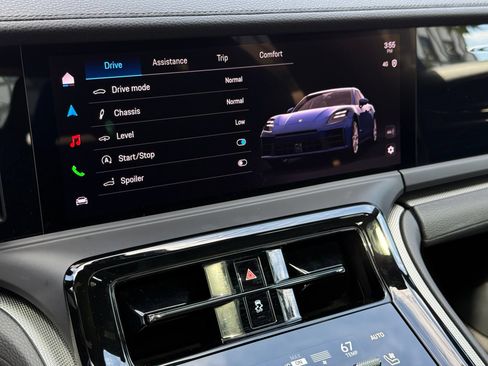 Used 2026 Porsche Panamera image 21