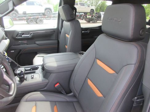 New 2026 GMC Sierra 1500 AT4 AWD/4WD image 13