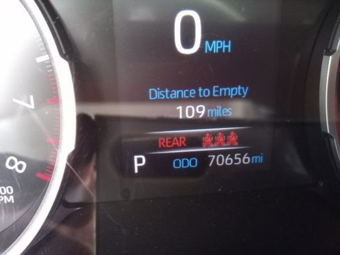 Used 2020 Toyota RAV4 XLE Premium image 22