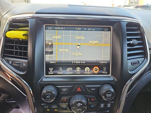 Used 2015 Jeep Grand Cherokee Overland w/ Advanced Technology Group AWD/4WD image 18