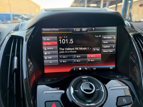 Used 2014 Ford Escape Titanium w/ Equipment Group 401A FWD image 21