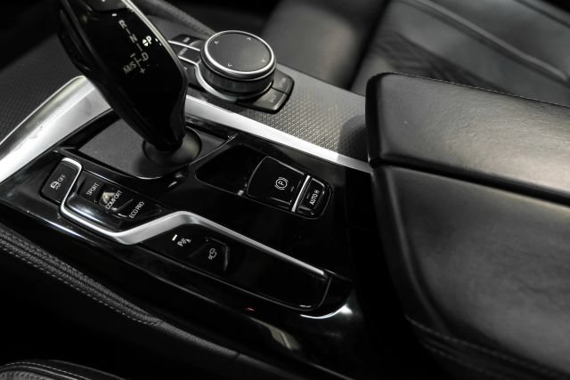 Used 2021 BMW 540i w/ M Sport Package RWD image 27