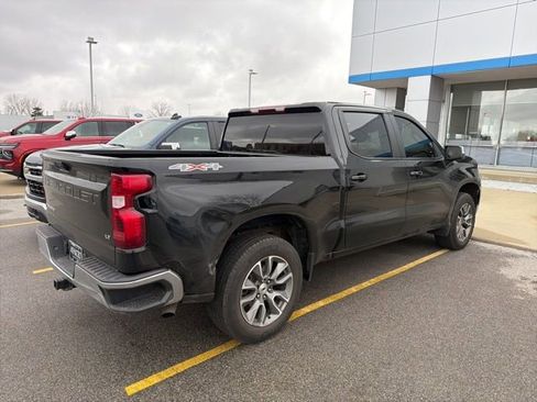 Used 2023 Chevrolet Silverado 1500 LT AWD/4WD image 7