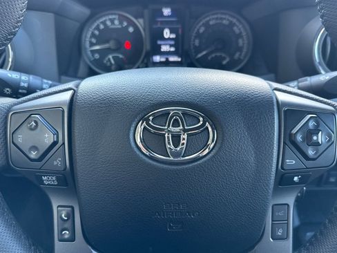 Certified 2023 Toyota Tacoma TRD Off-Road image 28