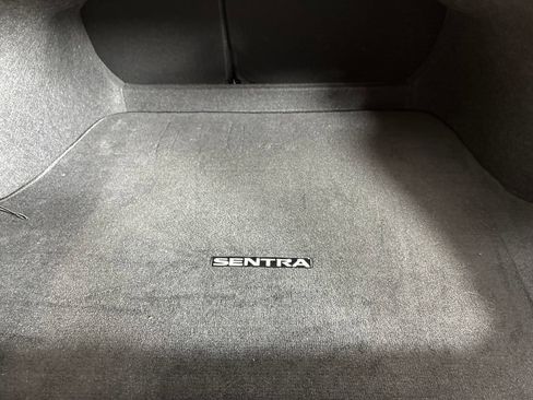 Used 2023 Nissan Sentra SR w/ SR Premium Package FWD image 27