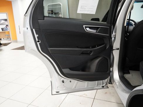 Used 2019 Ford Edge SEL image 22
