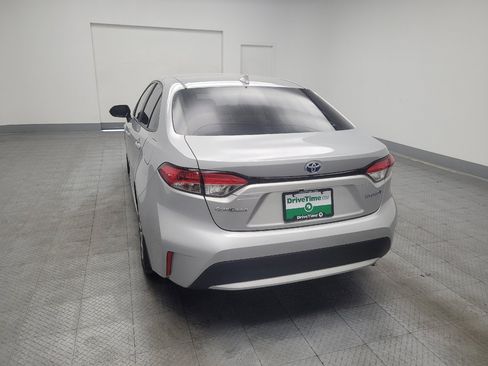 Used 2021 Toyota Corolla LE FWD image 6