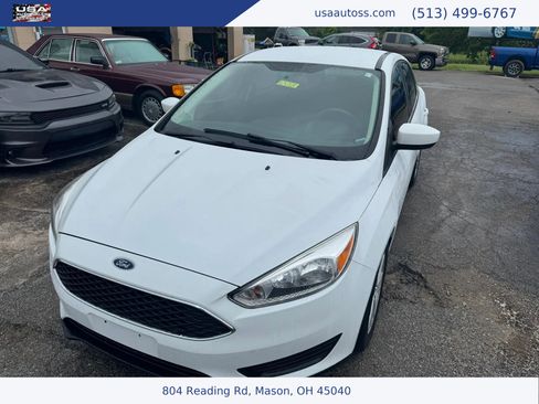 Used 2018 Ford Focus SE FWD image 1