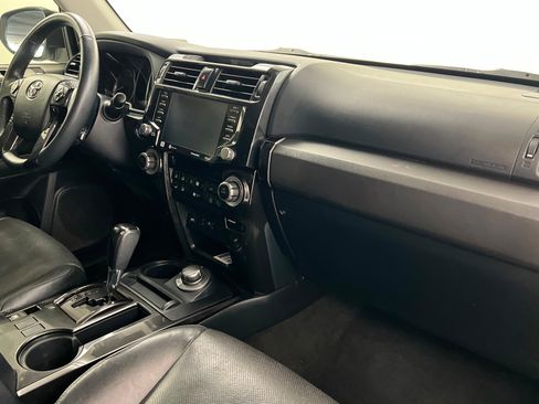 Used 2020 Toyota 4Runner Limited AWD/4WD image 25