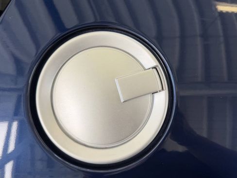 Used 2006 Ford GT RWD image 27