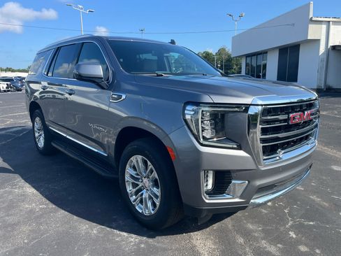 Used 2021 GMC Yukon SLT w/ SLT Premium Package AWD/4WD image 3