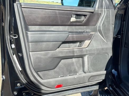 Used 2025 Toyota Sequoia SR5 image 27