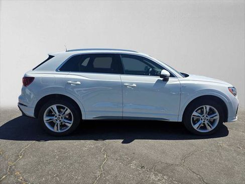 Used 2020 Audi Q3 2.0T Premium w/ Convenience Package AWD/4WD image 2
