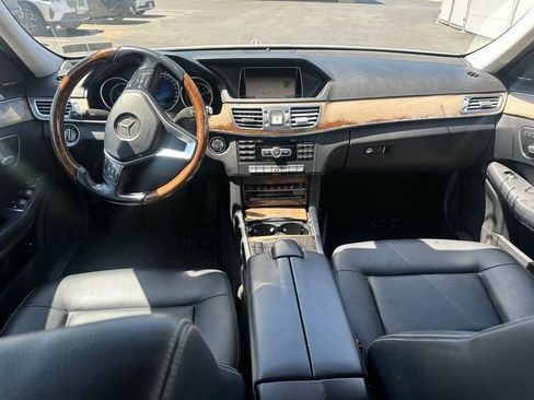 Used 2014 Mercedes-Benz E 350 4MATIC Sedan image 9