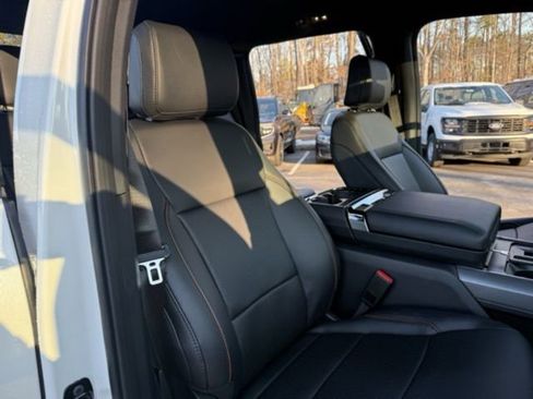 New 2025 Ford F150 Lariat w/ Equipment Group 502A High image 21