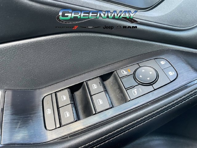 Used 2024 Nissan Rogue SV AWD/4WD image 15